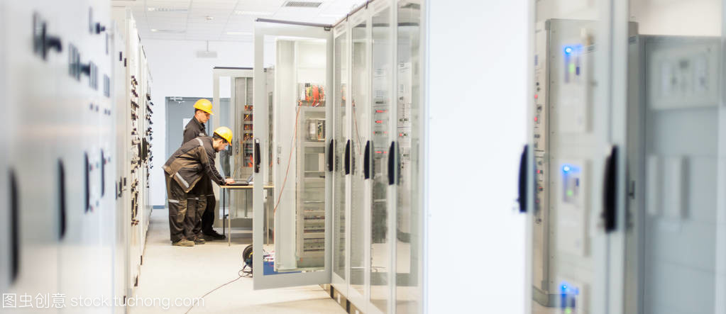 現(xiàn)場(chǎng)服務(wù)人員在電氣安裝服務(wù)中的關(guān)鍵作用