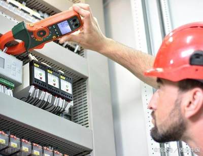 工廠電工工資到底有多少？網(wǎng)友真實(shí)回復(fù)，看后很心酸