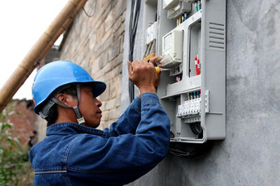 淇縣供電公司 電氣安裝服務(wù)“兵不卸甲”戰(zhàn)夏峰