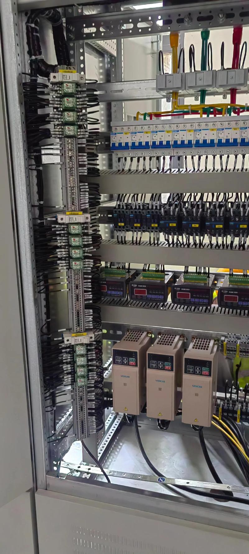 溫縣電氣柜現(xiàn)場安裝與調(diào)試一站式解決方案